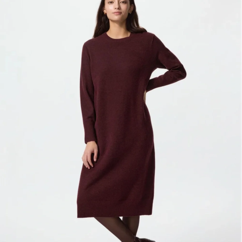 brown dress uniqlo NewArrival The comfort of soft, supple cotton in a flared elegant style.  450085 Smooth Cotton Volume Half Sleeve Dress #uniqlo #uniqlohawaii  #alamoanacenter
